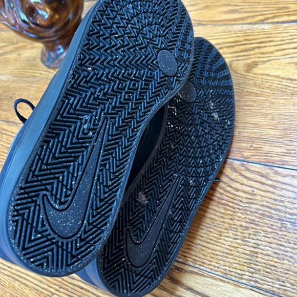 Nike SB Charge men’s black canvas sneakers.  Size 11.  Great condition. - Picture 6 of 11